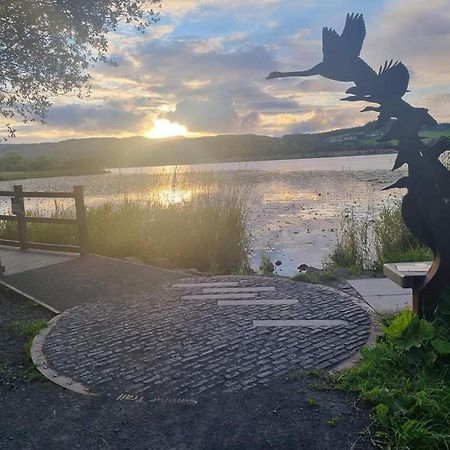 Luxury Family Beechwood Lodge With Hot Tub Lochwinnoch Extérieur photo