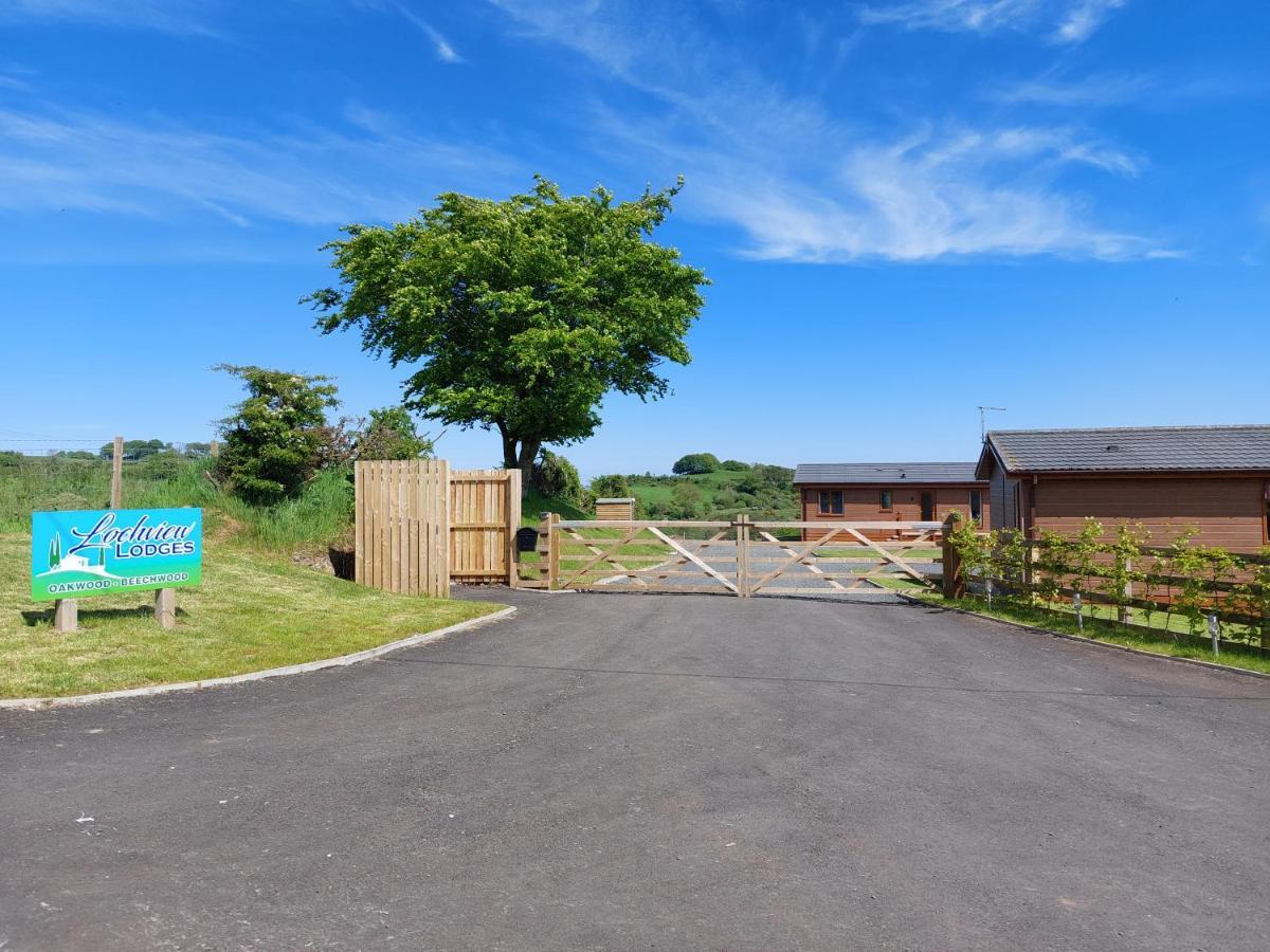 Luxury Family Beechwood Lodge With Hot Tub Lochwinnoch Extérieur photo