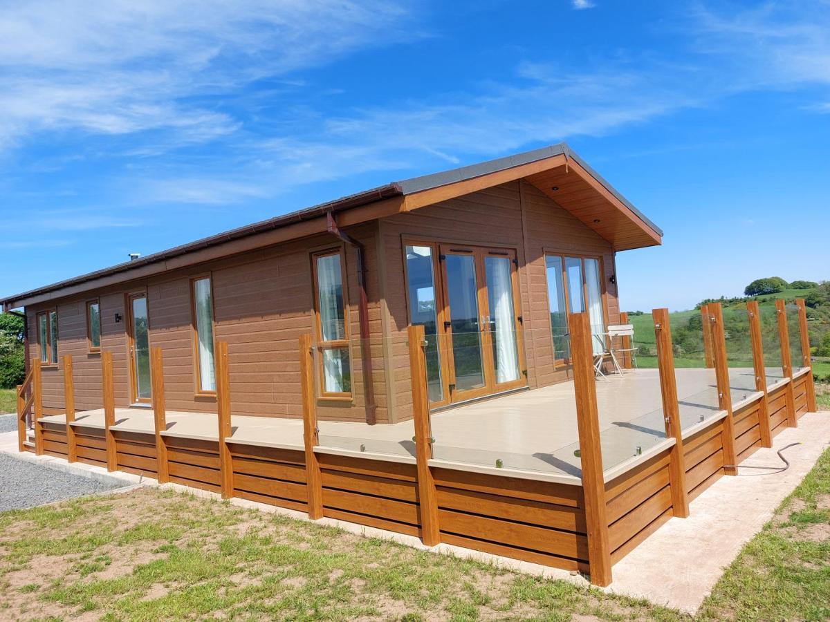 Luxury Family Beechwood Lodge With Hot Tub Lochwinnoch Extérieur photo