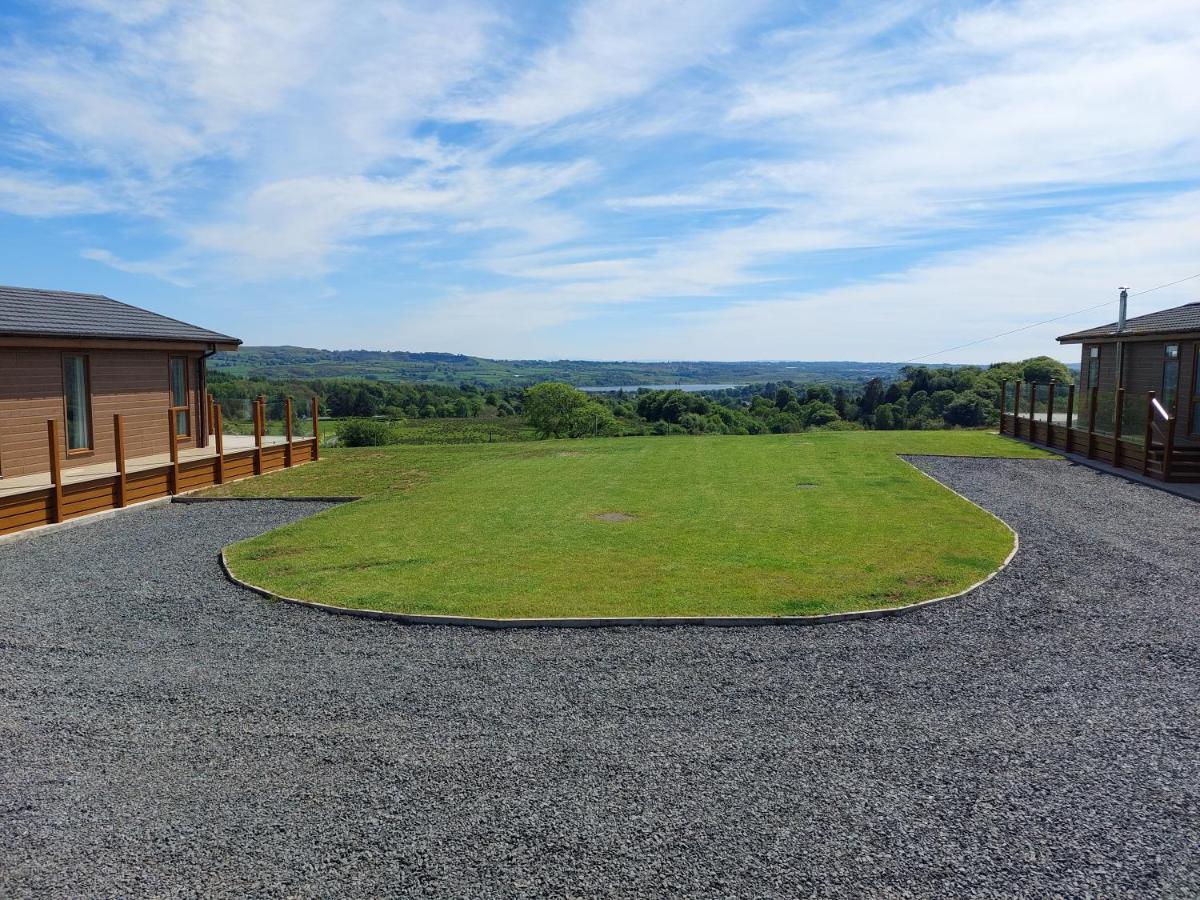 Luxury Family Beechwood Lodge With Hot Tub Lochwinnoch Extérieur photo