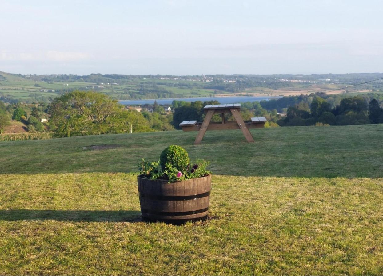 Luxury Family Beechwood Lodge With Hot Tub Lochwinnoch Extérieur photo